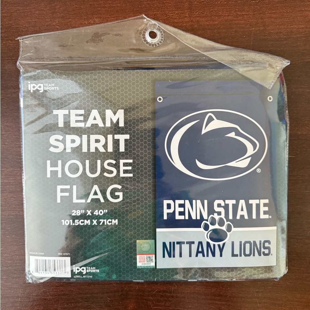 New In Package, Penn State Team Spirit House Flag 28” x 40”